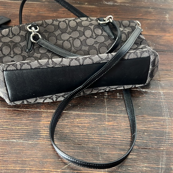 Coach Signature Kelsey Handbag - Picture 3 of 6